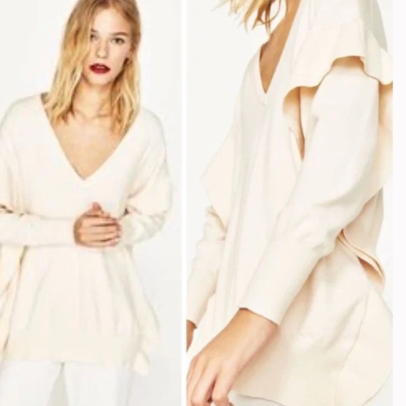 Side Ruffle V-neck Oversized sweater in ivory - Picture 2 of 4